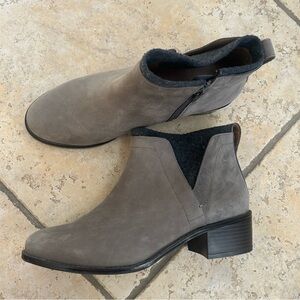 Vionic grey suede ankle boots, size 9.
